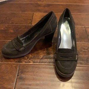 Suede penny loafer style round toe 3” heel. Rubberized sole